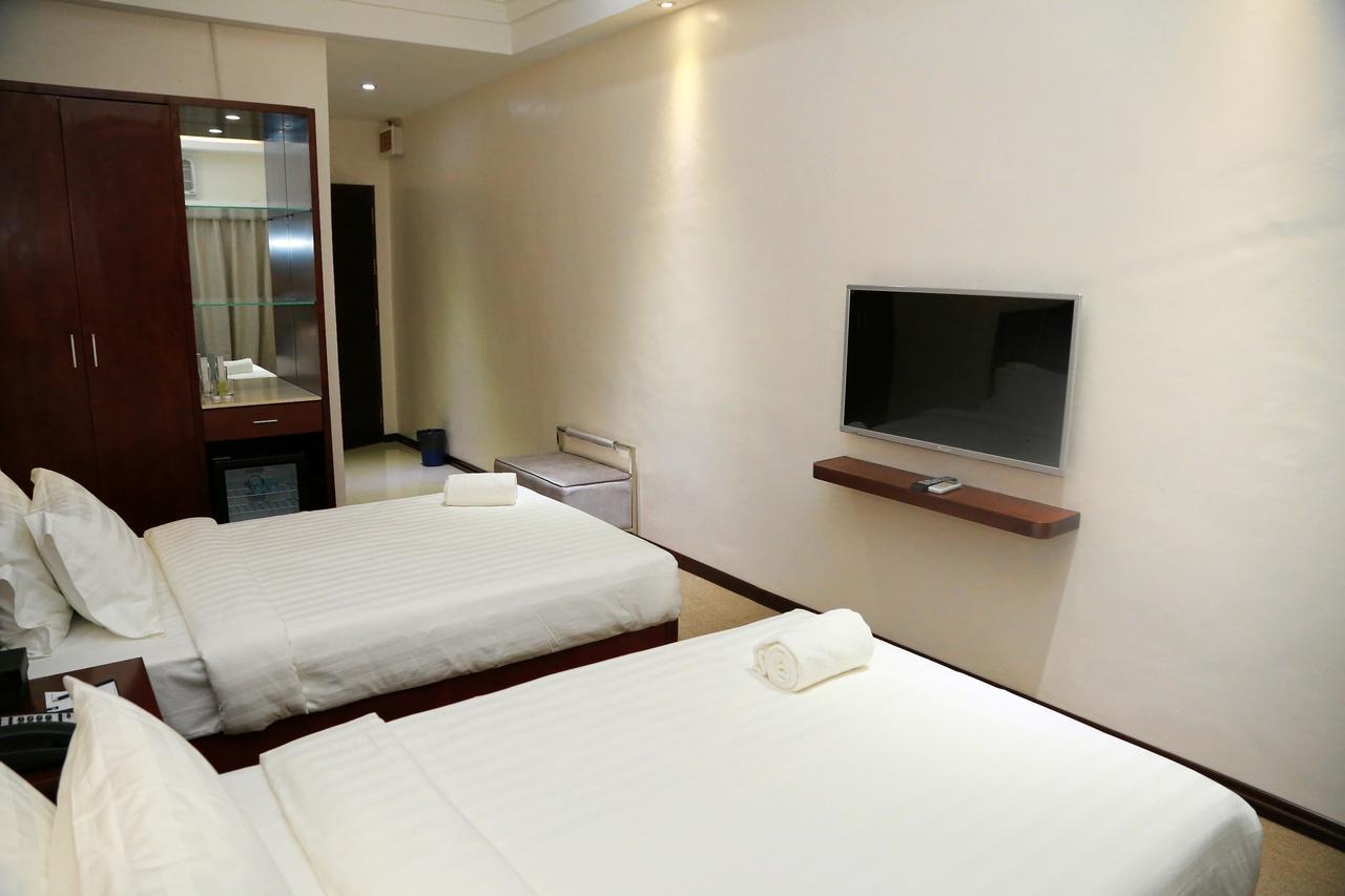 Big Hotel Suites Mandaue City Zewnętrze zdjęcie